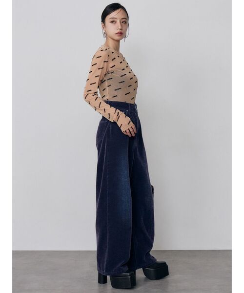 MURUA(ムルーア)の「デジタルロゴシアートップス 秋服(Tシャツ/カットソー・レディース・ブルー/ベージュ/ブラック・FREE)」の21枚目の写真