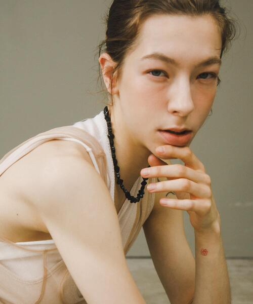 URBAN RESEARCH（アーバンリサーチ）の「decor『デコール』　FLOWER GEM NECKLACE（ネックレス・レディース・グレー系その他/ブラック・-）」の2枚目の写真