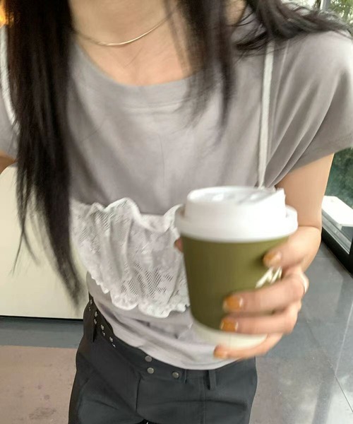 Chiina(チーナ)の「【Chiina】レースビスチェドッキング半袖トップス(Tシャツ/カットソー・レディース・ホワイト/ブラック・FREE)」の3枚目の写真