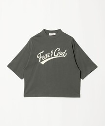 ＜FEAR OF GOD ESSENTIALS＞MERCH Tシャツ