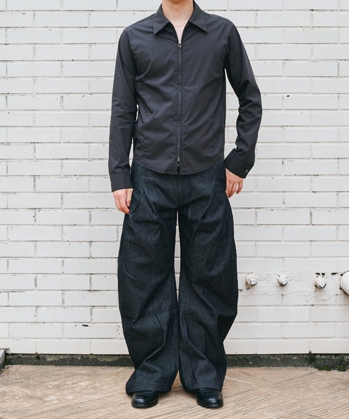 CONZ(コンズ)の「rigid curve leg jeans(デニムパンツ・メンズ・インディゴブルー・2/1/4/3)」の2枚目の写真