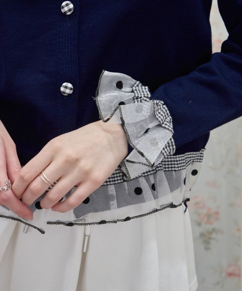 Birthday room(バースデイルーム)の「ギンガムチェックボタンフリルCD/Gingham Check Button-Front Ruffled Cardigan(カーディガン/ボレロ・レディース・ネイビー/グレー/アイボリー・FREE)」の6枚目の写真