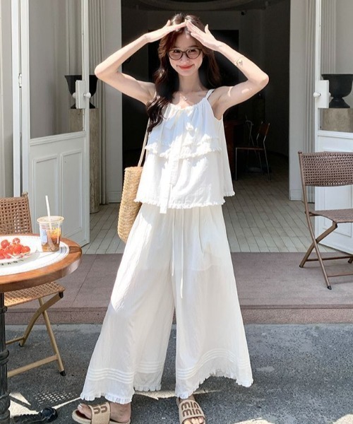 FAVORITO(ファヴォリート)の「キャミソールパンツセットアップ(セットアップ・レディース・オフホワイト・M/L/XL/S)」の8枚目の写真
