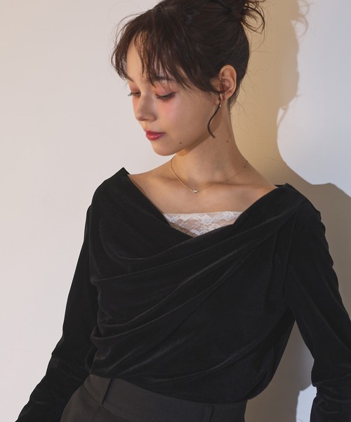 SOELA(ソエラ)の「【INGNI SOELA】レースドッキングベロアトップス/WEB限定(Tシャツ/カットソー・レディース・グレー系その他/ブラック/アイボリー・FREE)」の2枚目の写真