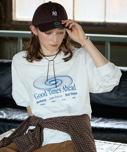 GEORGE'S(ジョージズ)の「アソートプリントロンT(Tシャツ/カットソー・レディース・ホワイト系その他2/ホワイト系その他/チャコールグレー・FREE)」の5枚目の写真