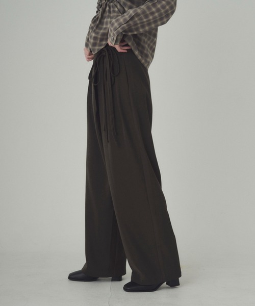 SOYEN(ソイエン)の「アシンメトリーラップパンツ(スラックス・レディース・ブラウン/ブラック・S/M)」の14枚目の写真