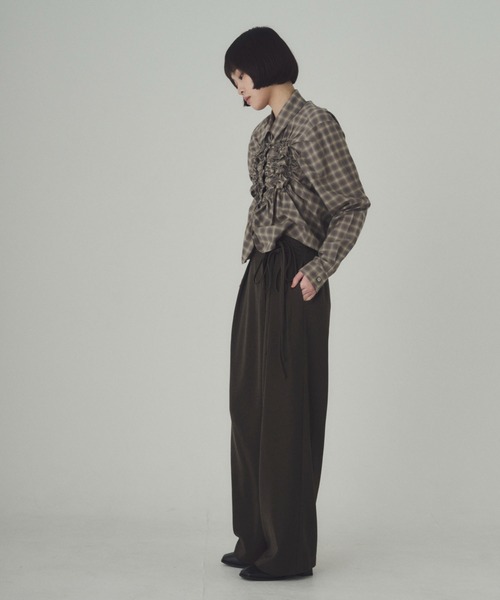 SOYEN(ソイエン)の「アシンメトリーラップパンツ(スラックス・レディース・ブラウン/ブラック・S/M)」の17枚目の写真