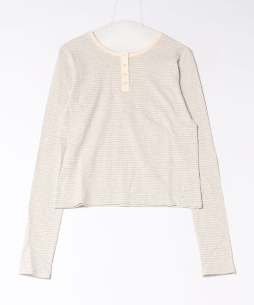 styiro（スタイロ）の「【8色展開】前後2WAY ヘンリーネック細ボーダーロンT 26AW新作 秋服 冬服 レイヤード 紅葉 お出かけ（Tシャツ/カットソー・レディース・イエロー/ピンク/オートミール/ブラウン/チャコールグレー/ホワイト/ネイビー/ブラック・FREE）」の5枚目の写真