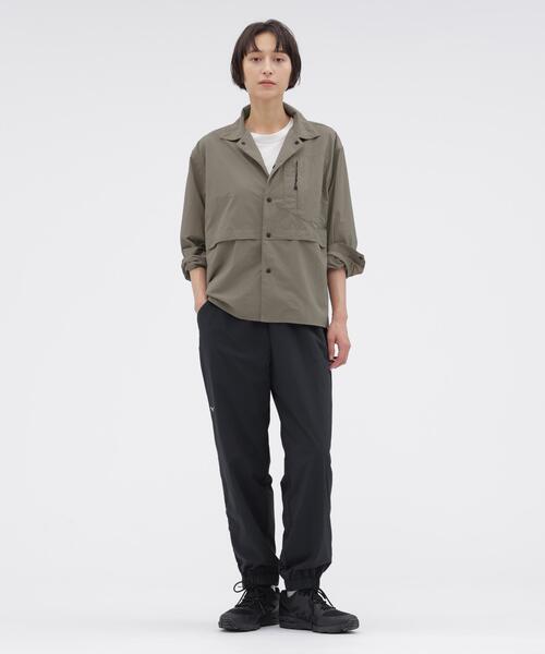 MARGARET HOWELL（マーガレットハウエル）の「RECYCLED TASLAN NYLON TAFFETA SHIRT（シャツ/ブラウス・レディース・ネイビー系1/ベージュ系その他4・2/1）」の5枚目の写真