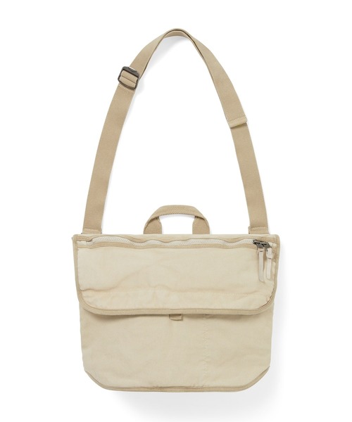 thisisneverthat(ディスイズネバーザット)の「Overdyed Canvas Messenger Bag(ショルダーバッグ・メンズ・チャコール/ベージュ・FREE)」の2枚目の写真