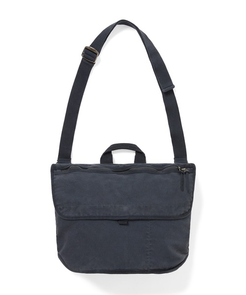 thisisneverthat(ディスイズネバーザット)の「Overdyed Canvas Messenger Bag(ショルダーバッグ・メンズ・チャコール/ベージュ・FREE)」の1枚目の写真