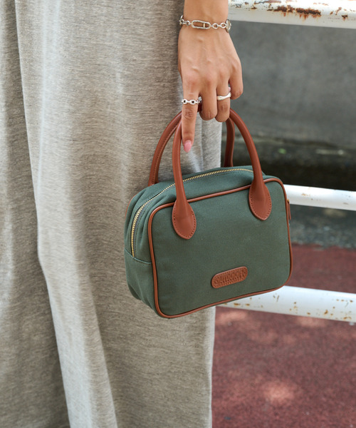 OUTDOOR PRODUCTS(アウトドアプロダクツ)の「CANVAS LEATHER CUBE BAG(ショルダーバッグ・レディース・カーキ/ネイビー・FREE)」の6枚目の写真