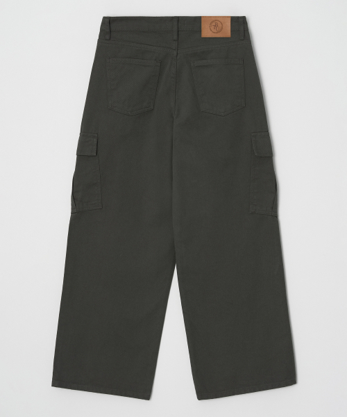 BUTTON UP(ボタンアップ)の「コットンワイドカーゴパンツ(CHACOAL)(その他パンツ・レディース・その他・SMALL/MEDIUM/LARGE)」の4枚目の写真