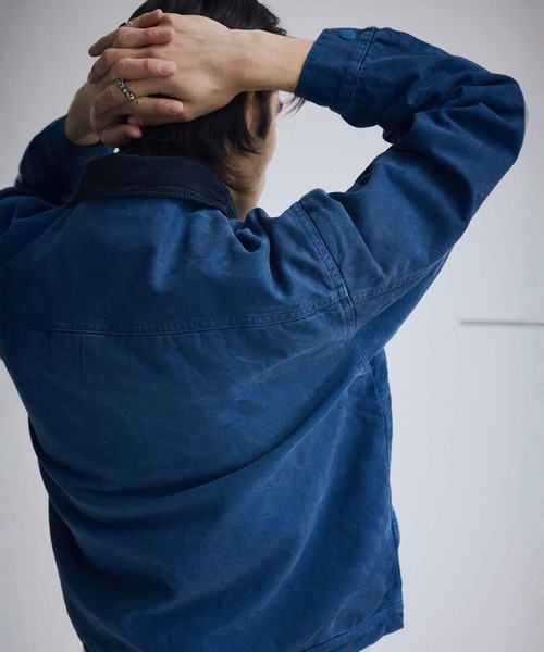 VANS（バンズ）の「NICO キャンバス チョアジャケット / Nico Cropped Chore Canvas Jacket True Navy VN000U305TU1（その他アウター・メンズ・ネイビー・X-LARGE/LARGE/SMALL/MEDIUM）」の2枚目の写真