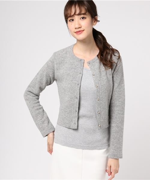 BLUE LABEL CRESTBRIDGE(ブルーレーベルクレストブリッジ)の「ソフティラムズウール カーディガン(カーディガン/ボレロ・レディース・ブラック/オフホワイト/グレー/ベージュ・38)」の3枚目の写真