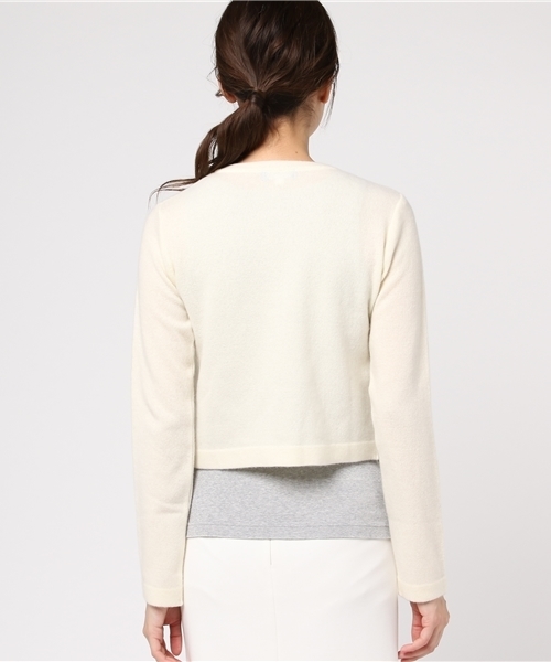 BLUE LABEL CRESTBRIDGE(ブルーレーベルクレストブリッジ)の「ソフティラムズウール カーディガン(カーディガン/ボレロ・レディース・ブラック/オフホワイト/グレー/ベージュ・38)」の7枚目の写真