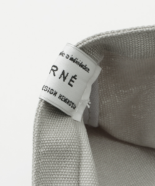 LBC(エルビーシー)の「フロートランススモールトートバッグ (トートバッグ・レディース・オフホワイト/グレー/レモンイエロー/ブルー・ONE SIZE)」の7枚目の写真