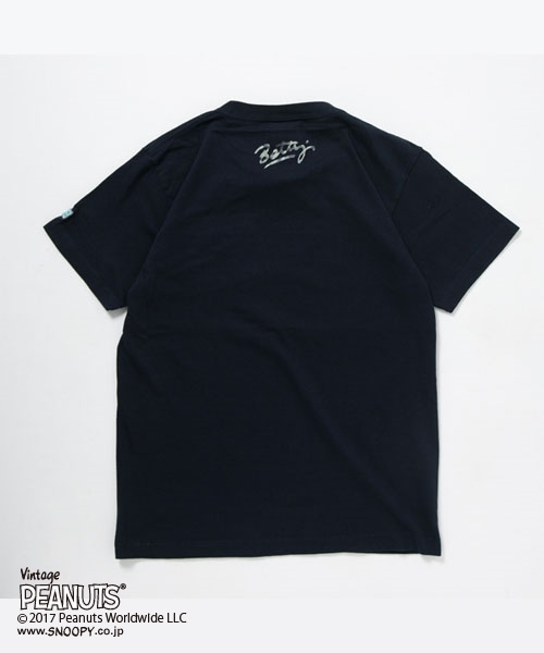 PINEAPPLE BETTY'S パイナップルベティーズ × Peanuts ピーナッツ コラボ半袖プリント ポケットTシャツ PBT-007 PINEAPPLE BETTY'S パイナップルベティーズ × Peanuts ピーナッツ コラボ半袖プリント ポケットTシャツ PBT-007