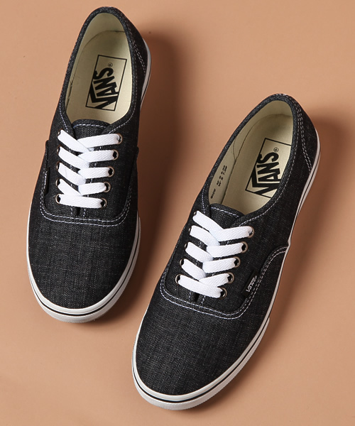 coen（コーエン）の「【リンネル掲載】VANS AUTHENTIC LO スニーカー（スニーカー・レディース・Black/Cobalt・SMALL/MEDIUM/LARGE）」の2枚目の写真