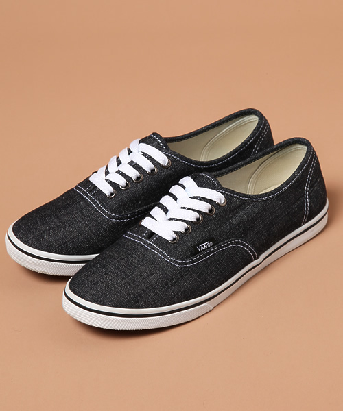 coen（コーエン）の「【リンネル掲載】VANS AUTHENTIC LO スニーカー（スニーカー・レディース・Black/Cobalt・SMALL/MEDIUM/LARGE）」の3枚目の写真