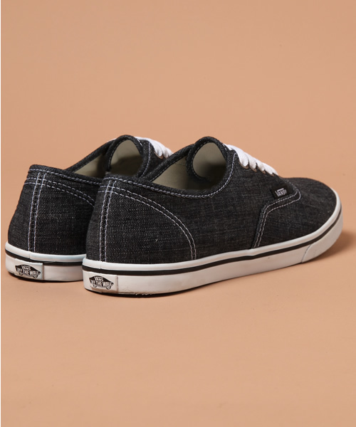 coen（コーエン）の「【リンネル掲載】VANS AUTHENTIC LO スニーカー（スニーカー・レディース・Black/Cobalt・SMALL/MEDIUM/LARGE）」の5枚目の写真