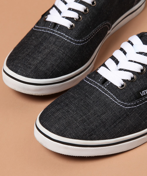 coen（コーエン）の「【リンネル掲載】VANS AUTHENTIC LO スニーカー（スニーカー・レディース・Black/Cobalt・SMALL/MEDIUM/LARGE）」の7枚目の写真