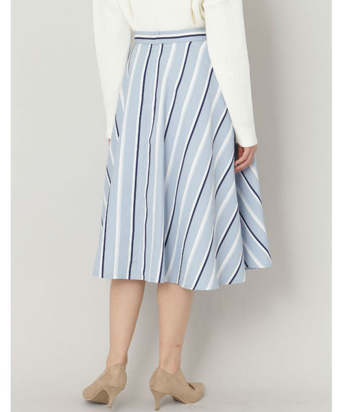 NATURAL BEAUTY BASIC（ナチュラルビューティーベーシック）の「◆ストライプフレアスカート（スカート・レディース・ベージュ系その他/ブルー系その他・X-SMALL/SMALL/MEDIUM）」の4枚目の写真