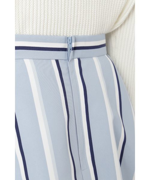 NATURAL BEAUTY BASIC（ナチュラルビューティーベーシック）の「◆ストライプフレアスカート（スカート・レディース・ベージュ系その他/ブルー系その他・X-SMALL/SMALL/MEDIUM）」の6枚目の写真
