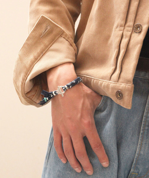 SunKu(サンク)の「BANDANA BRACELET(ブレスレット・メンズ・ブラック/ベージュ/グリーン/ネイビー/ターコイズブルー/パープル/パープル系その他/イエロー/レッド/オレンジ・FREE)」の14枚目の写真