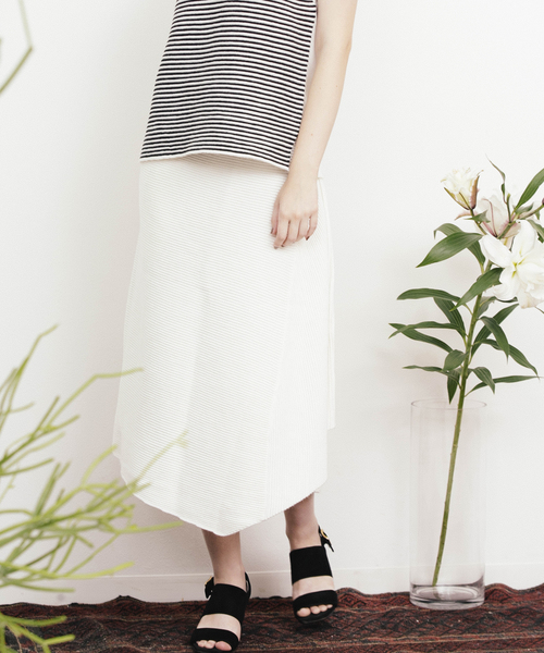 six voma(シックスヴォーマ)の「six voma ( シックスヴォーマ ) / ストライプ柄 イレギュラーヘムラインスカートStripe Irregular Hem Line Skirt SV-14201(スカート・レディース・ホワイト/ベージュ/サックスブルー・FREE)」の10枚目の写真