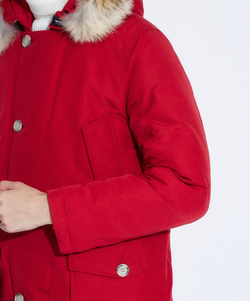 WOOLRICH(ウールリッチ)の「WOOLRICH ARCTIC マウンテンパーカー(マウンテンパーカー・メンズ・レッド/ブラック・1/2)」の12枚目の写真