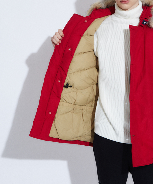 WOOLRICH(ウールリッチ)の「WOOLRICH ARCTIC マウンテンパーカー(マウンテンパーカー・メンズ・レッド/ブラック・1/2)」の5枚目の写真