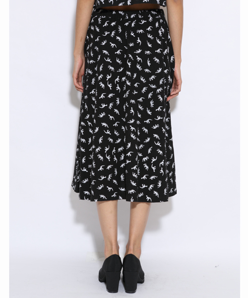 i（アイ）の「恐竜プリントギャザースカート（スカート・レディース・ホワイト/ブラック・ﾌﾘ-）」の3枚目の写真
