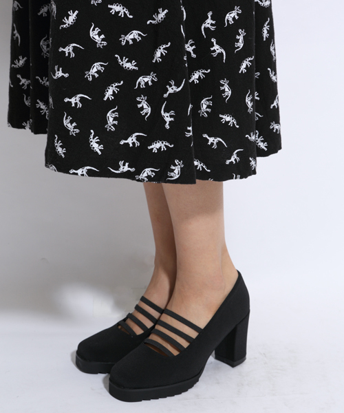 i（アイ）の「恐竜プリントギャザースカート（スカート・レディース・ホワイト/ブラック・ﾌﾘ-）」の6枚目の写真