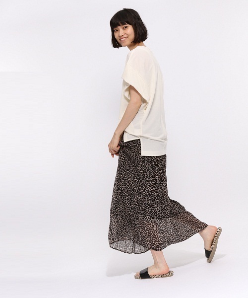 LAKOLE(ラコレ)の「ジラフ柄ブロークンプリーツスカート / LAKOLE(スカート・レディース・ブラック/ブラウン・SMALL/MEDIUM)」の5枚目の写真