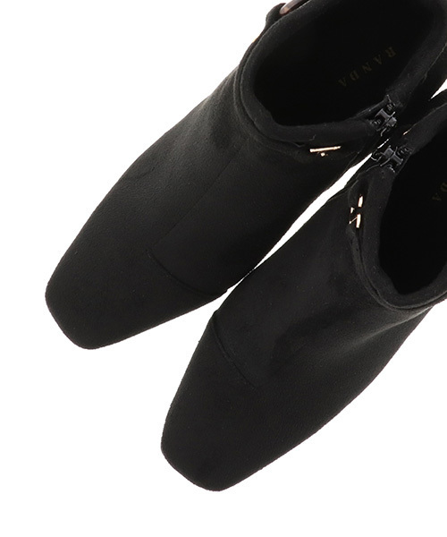 RANDA(ランダ)の「ストレスフリー/ソフト 2WAYべっ甲ヒールショートブーツ(ブーツ・レディース・ダークブラウン/ブラック系その他/ブラック系その他2・M/L/LL/S)」の4枚目の写真