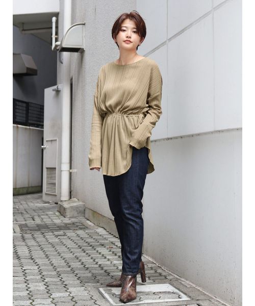 Ungrid（アングリッド）の「ウエストギャザーロングスリーブTee（Tシャツ/カットソー・レディース・ダークブラウン/カーキ/アイボリー・FREE）」の12枚目の写真