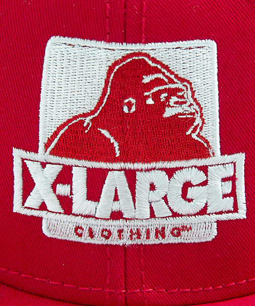 XLARGE（エクストララージ）の「EMBROIDERY OG MESH TRUCKER CAP（キャップ・メンズ・ホワイト/ブラック/レッド/ネイビー・ONE SIZE）」の8枚目の写真