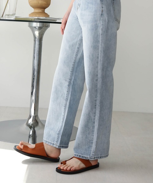 Bab（バブ）の「【WEB限定】ダブルボタンワイドデニム（デニムパンツ・レディース・ライトブルー/ブルー・M/L）」の8枚目の写真