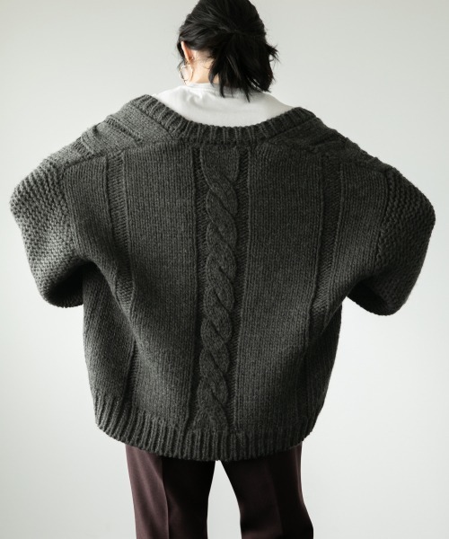 LOWRYS FARM（ローリーズファーム）の「１．５Ｇケーブルカーディガン　897277（カーディガン/ボレロ・レディース・ダークブラウン/グレー/アイボリー・FREE）」の8枚目の写真