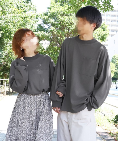 PairPair（ペアペア）の「ポケ付きモックネックロンT(ユニセックス)（Tシャツ/カットソー・レディース・スミクロ/モカ/ブルーグレー/ブラウン/オフホワイト/グレイッシュベージュ・FREE）」の3枚目の写真