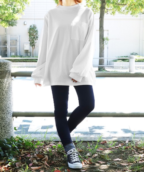 PairPair（ペアペア）の「ポケ付きモックネックロンT(ユニセックス)（Tシャツ/カットソー・レディース・スミクロ/モカ/ブルーグレー/ブラウン/オフホワイト/グレイッシュベージュ・FREE）」の8枚目の写真