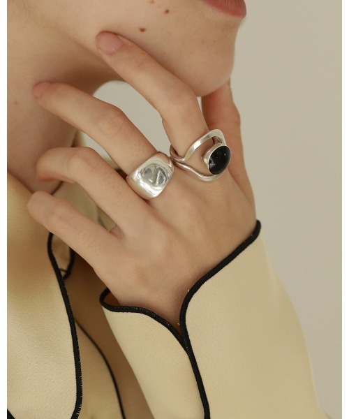 TODAYFUL(トゥデイフル)の「ボリュームドームリング(リング・レディース・シルバー/ゴールド・#13/#11)」の6枚目の写真