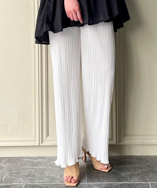 JUNOAH（ジュノア）の「裾メロウプリーツワイドパンツ（その他パンツ・レディース・ホワイト/ブラック/グレー/ピンク/ブルー/ミント/モカ・FREE）」の16枚目の写真
