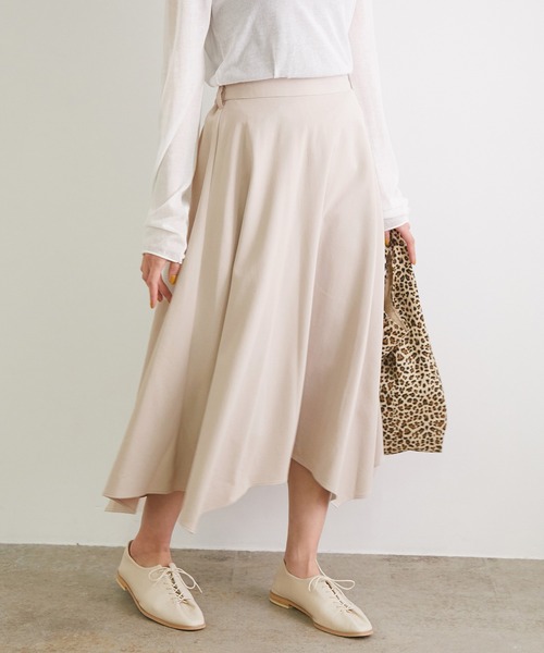 ROPE' PICNIC(ロペピクニック)の「【WEB限定カラーあり】【セットアップ対応】アセテート混ドライタッチイレギュラーヘムスカート(スカート・レディース・ベージュ/サックスブルー/ライトグリーン/グレー系その他/グリーン系その他3・40/38/36)」の2枚目の写真