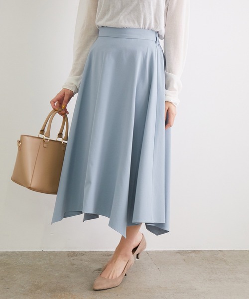 ROPE' PICNIC(ロペピクニック)の「【WEB限定カラーあり】【セットアップ対応】アセテート混ドライタッチイレギュラーヘムスカート(スカート・レディース・ベージュ/サックスブルー/ライトグリーン/グレー系その他/グリーン系その他3・40/38/36)」の5枚目の写真
