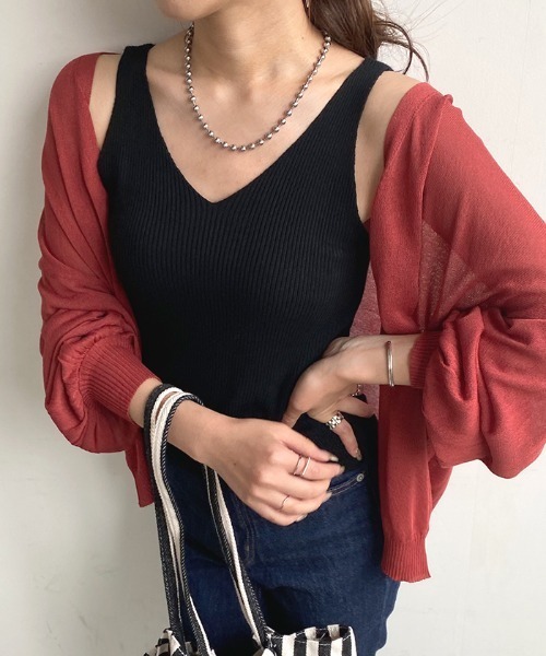 Futier land（フューティアランド）の「ひんやり接触冷感。バルーンスリーブシアーカーディガン（カーディガン/ボレロ・レディース・オフホワイト/ブラック/チャコールグレー/ベージュ/ベージュ系その他/グリーン系その他/イエロー/ピンクベージュ/オレンジ/ブルー/ピンク/ライトグリーン/テラコッタ/マスタード/グリーン/ネイビー/ライトブルー/グレー/ブラウン/ボルドー/アイボリー/ライトピンク/レッド・FREE/LARGE）」の7枚目の写真