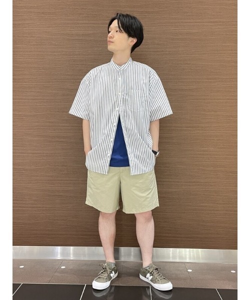 GAP（ギャップ）の「オーバーサイズフロントボタンシャツ（シャツ/ブラウス・メンズ・ホワイト/ネイビー/ホワイト系その他/ベージュ・S/M/L/XS/XL）」の15枚目の写真