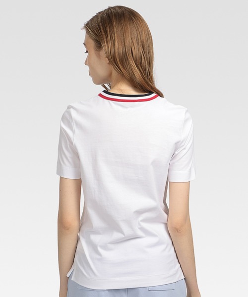 TOMMY HILFIGER（トミーヒルフィガー）の「レギュラーフィットクルーネックTシャツ（Tシャツ/カットソー・レディース・ホワイト・SMALL/MEDIUM/X-SMALL）」の2枚目の写真