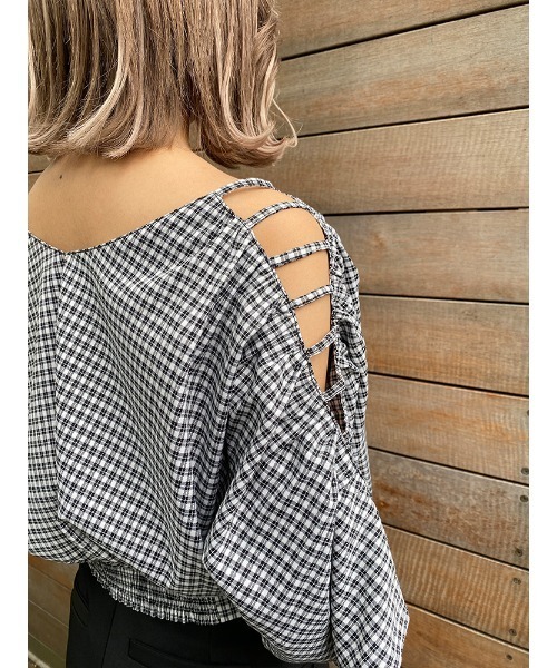 ENVYM（アンビー）の「ショルダーオープンＢｌｏｕｓｅ（シャツ/ブラウス・レディース・ホワイト/ベージュ・FREE）」の12枚目の写真